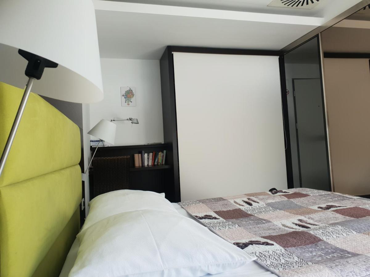Apartma Kurji Vrh - Chicken Top 크라니스카고라 외부 사진